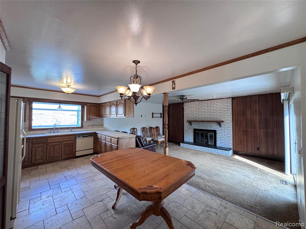 42714 Castle Drive Property Photo 14