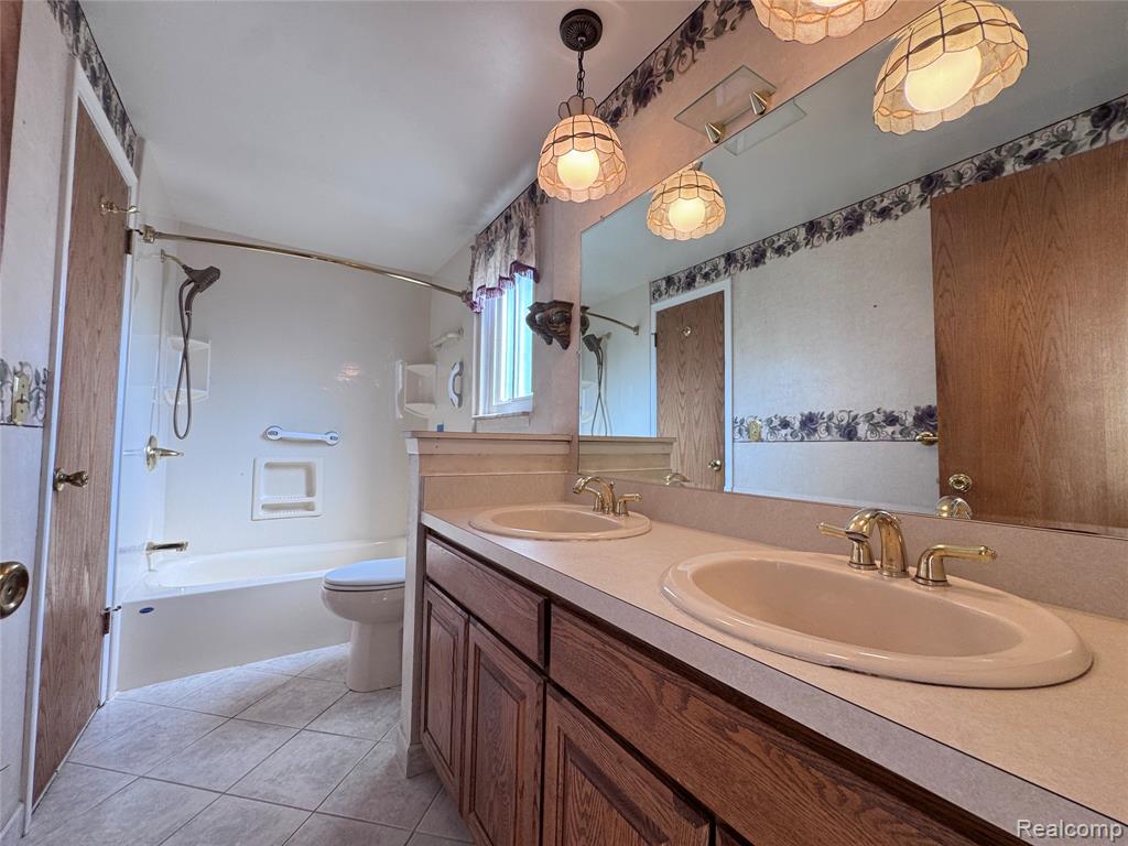 42714 Castle Drive Property Photo 28