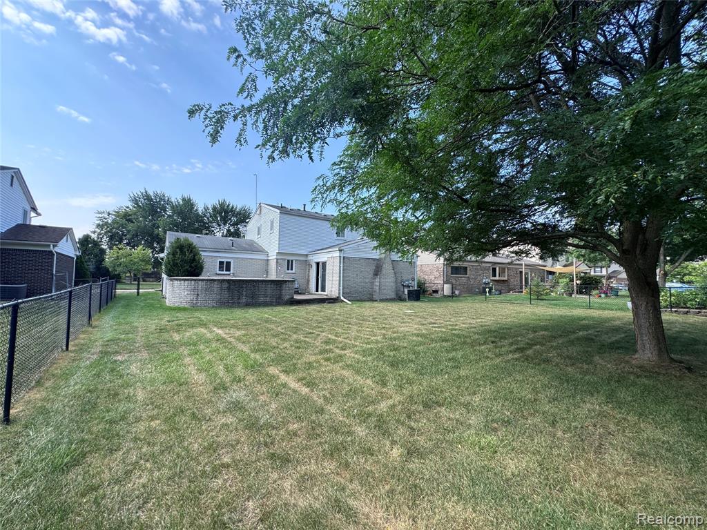 42714 Castle Drive Property Photo 43