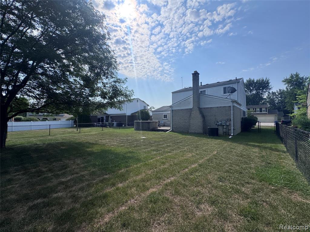 42714 Castle Drive Property Photo 45