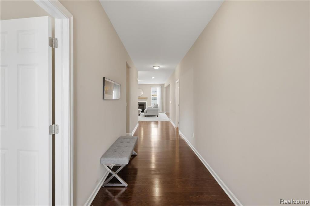 48327 Long Leaf Drive Property Photo 5