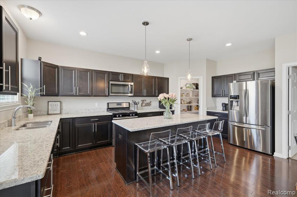 48327 Long Leaf Drive Property Photo 13