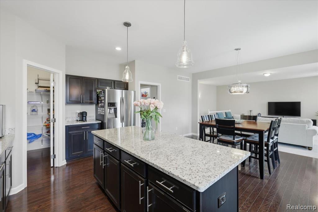 48327 Long Leaf Drive Property Photo 16