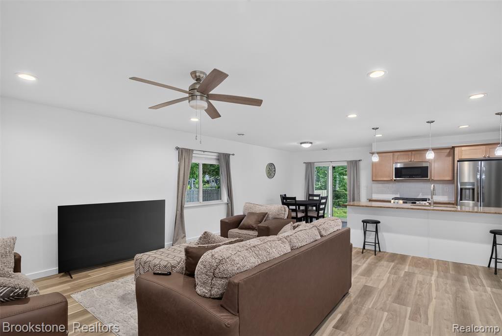 49050 Fuller Road Property Photo 2