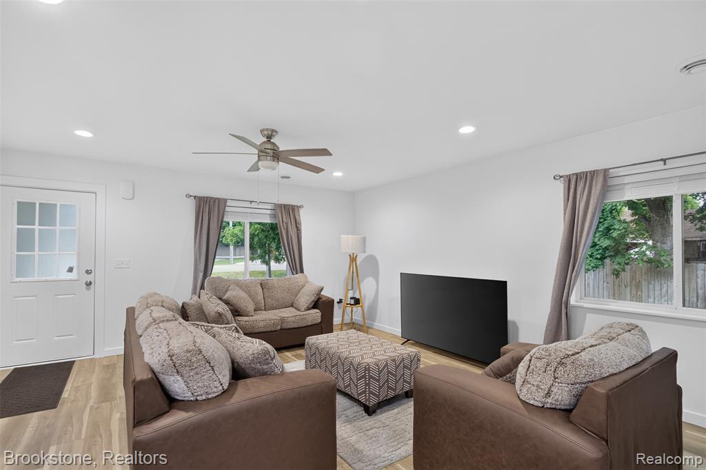 49050 Fuller Road Property Photo 3