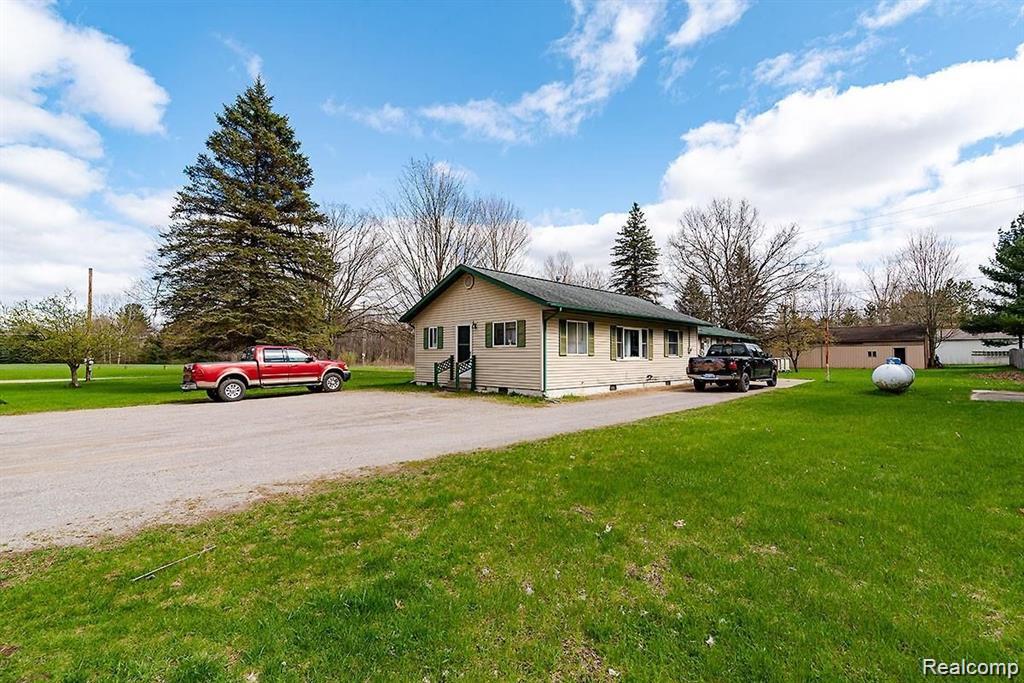 140 Larson Road Property Photo 4