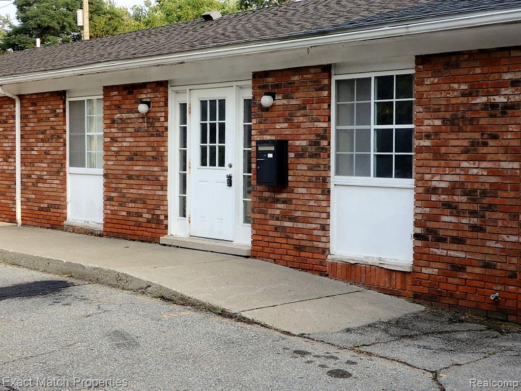 9555 Commerce Road Property Photo 4