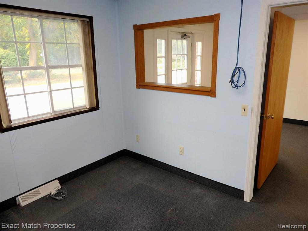 9555 Commerce Road Property Photo 14
