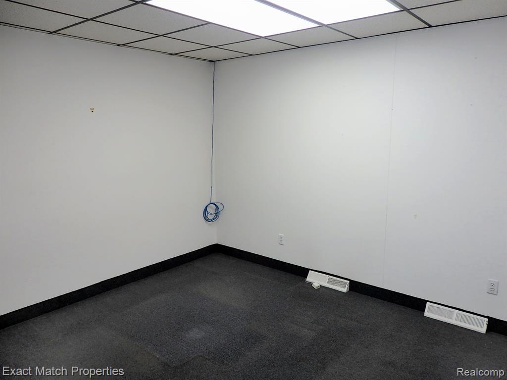 9555 Commerce Road Property Photo 18