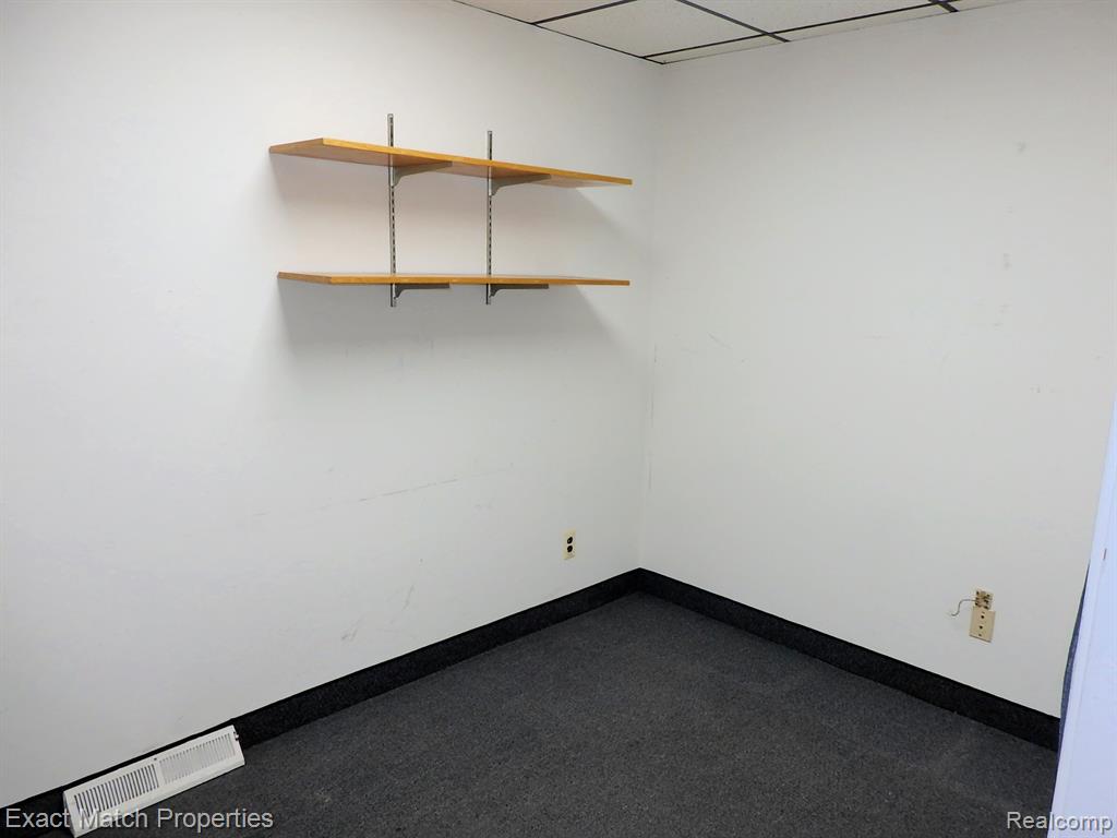 9555 Commerce Road Property Photo 20