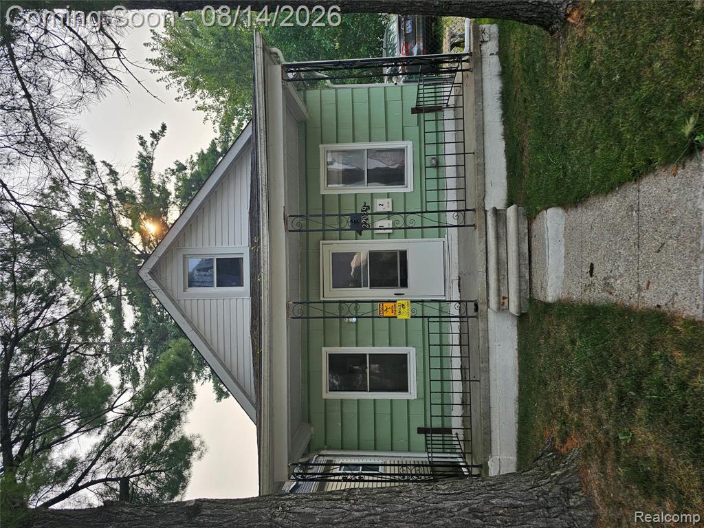 22049 Cushing Avenue Property Photo 1