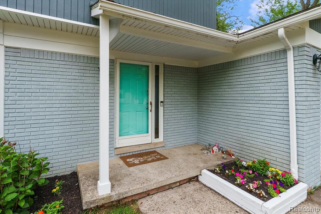 4256 Highland Court Property Photo 3