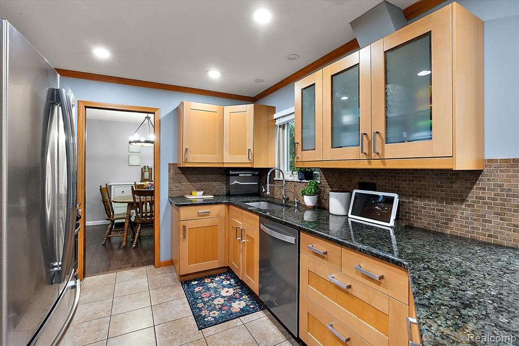 4256 Highland Court Property Photo 10