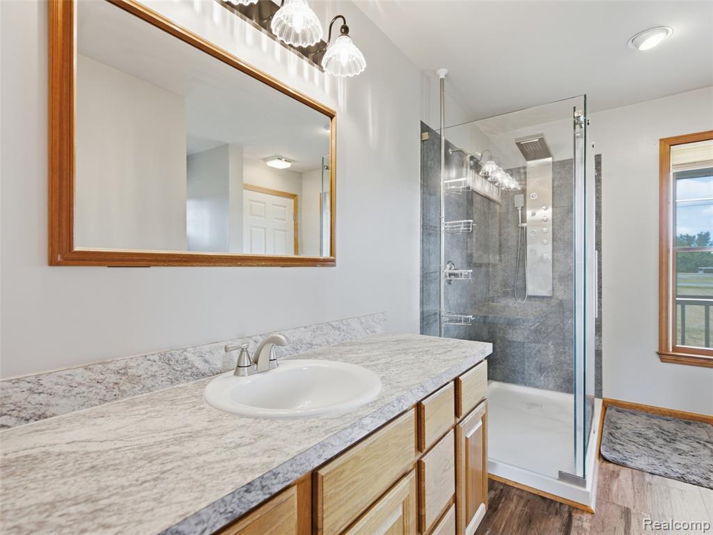 9493 Ray Road Property Photo 14