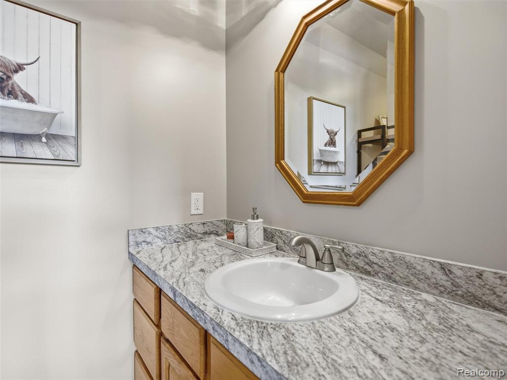 9493 Ray Road Property Photo 18