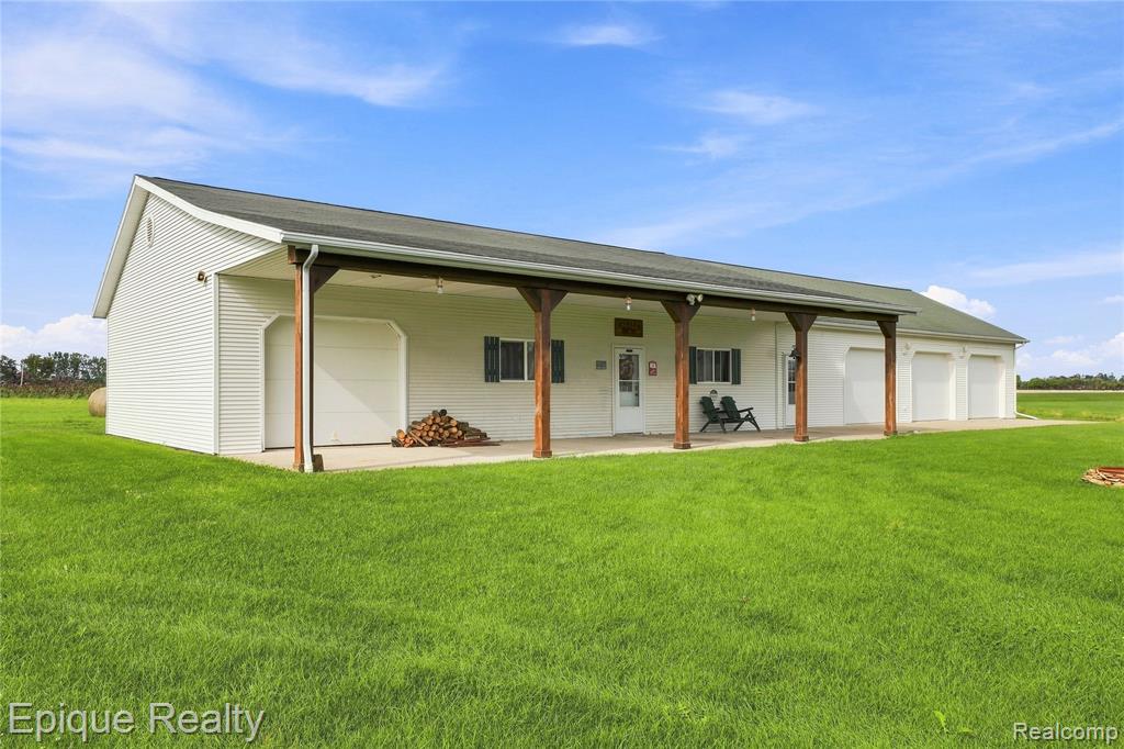 7228 Yankee Road Property Photo 13