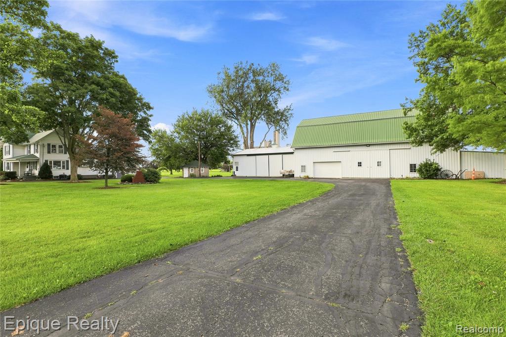 7228 Yankee Road Property Photo 21
