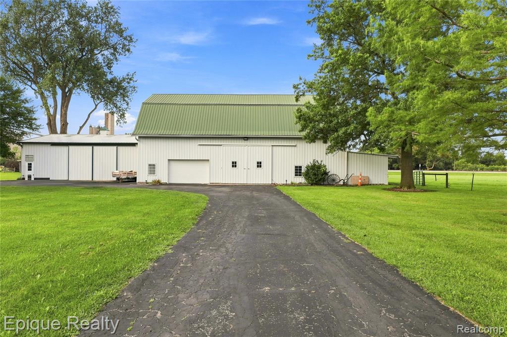 7228 Yankee Road Property Photo 22