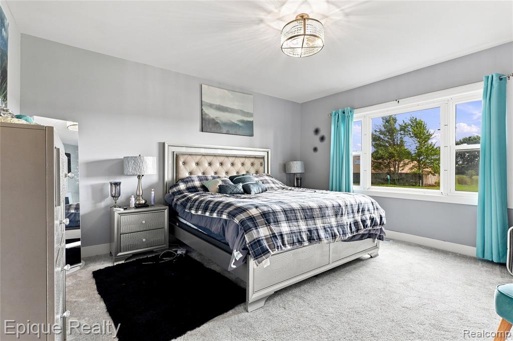 7228 Yankee Road Property Photo 43