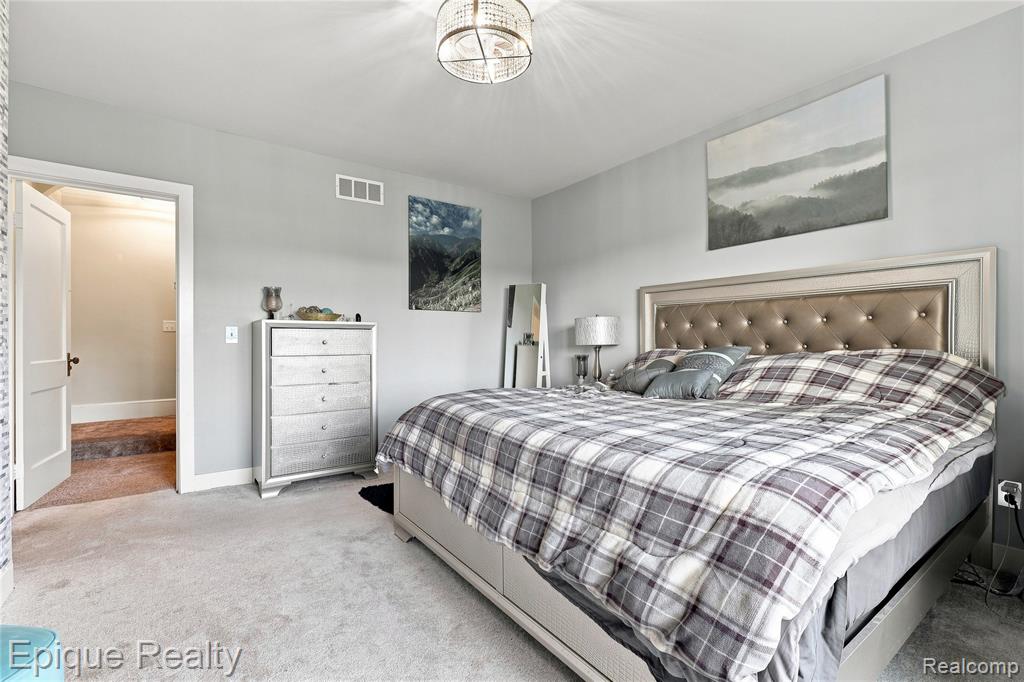 7228 Yankee Road Property Photo 45