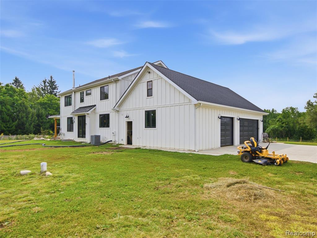 7241 Lyons Road Property Photo 49