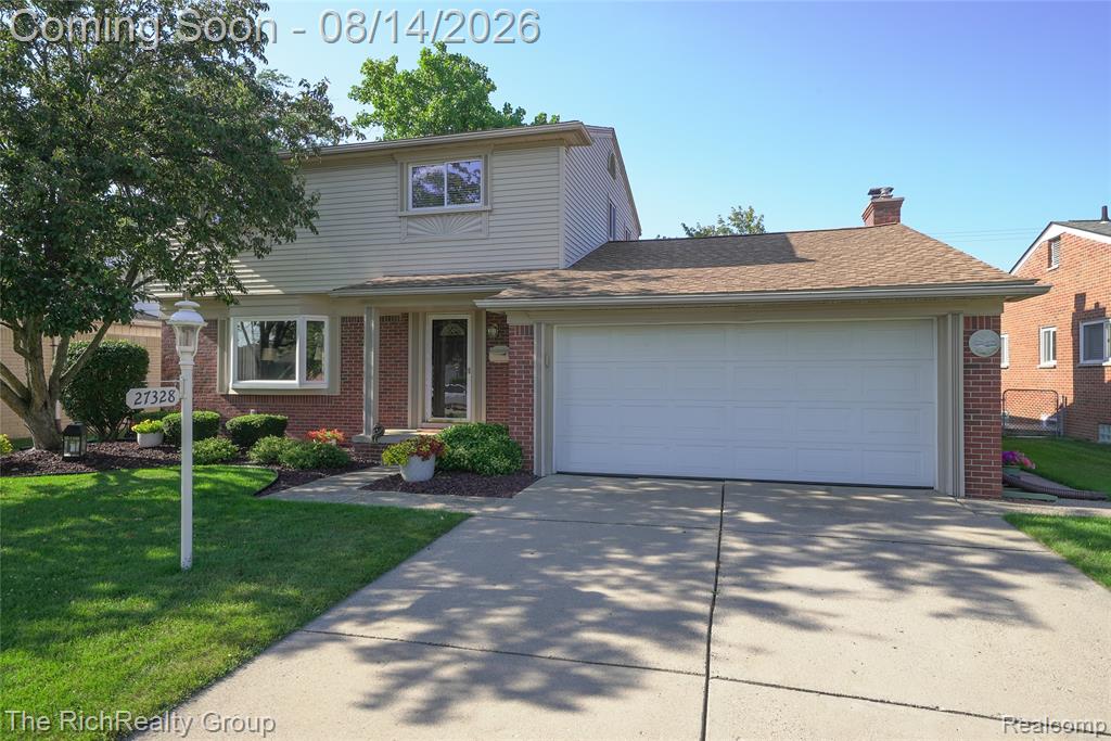 27328 Lawrence Drive Property Photo 1