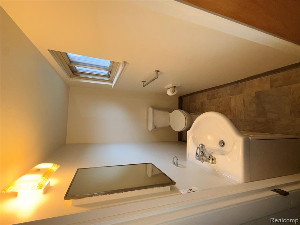 23713 Haig Property Photo 6