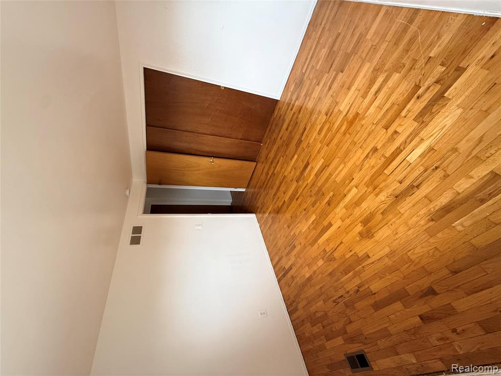 23713 Haig Property Photo 9