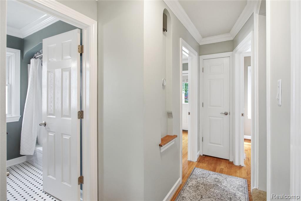 2060 Royal Avenue Property Photo 22