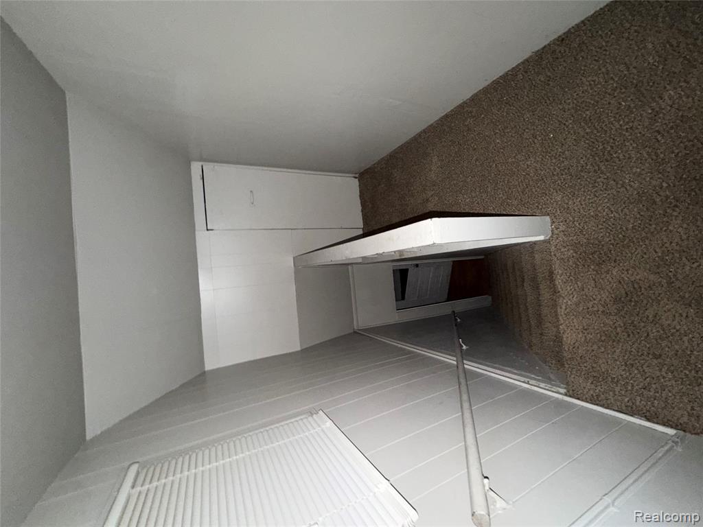 17222 Detroit Street Property Photo 20