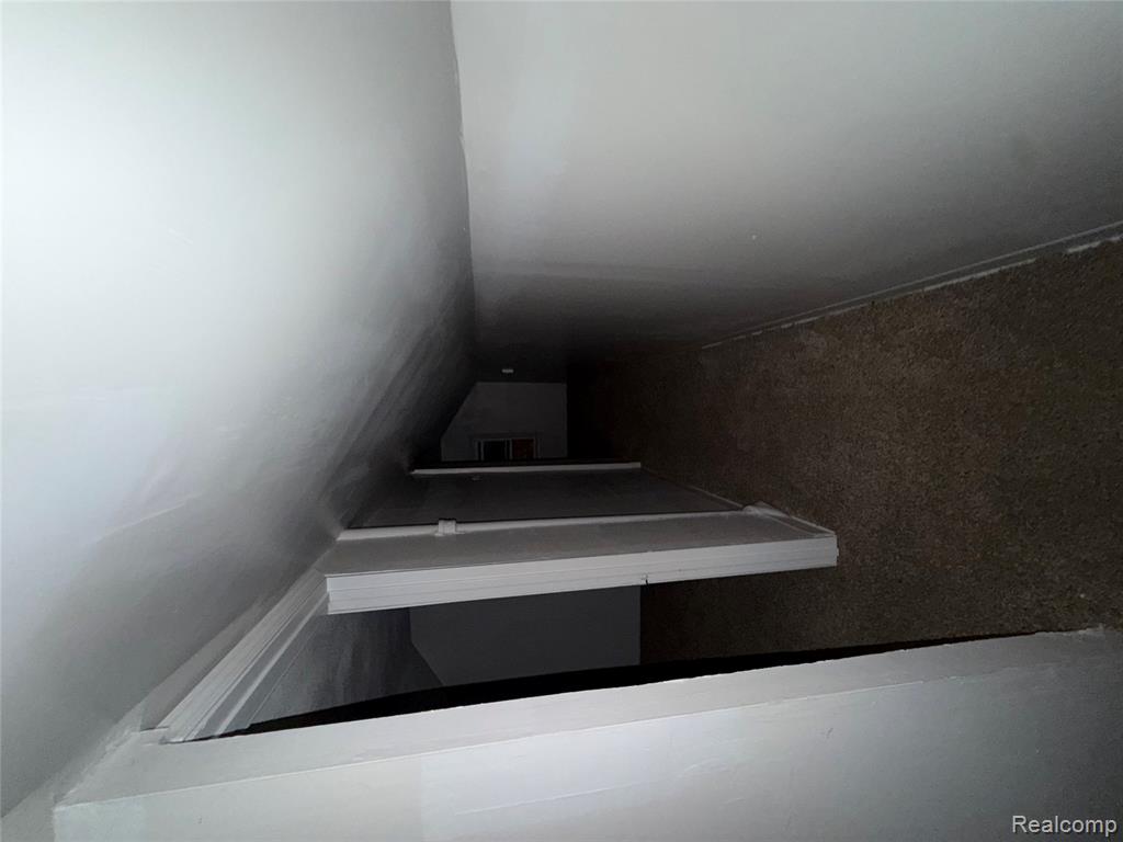 17222 Detroit Street Property Photo 21