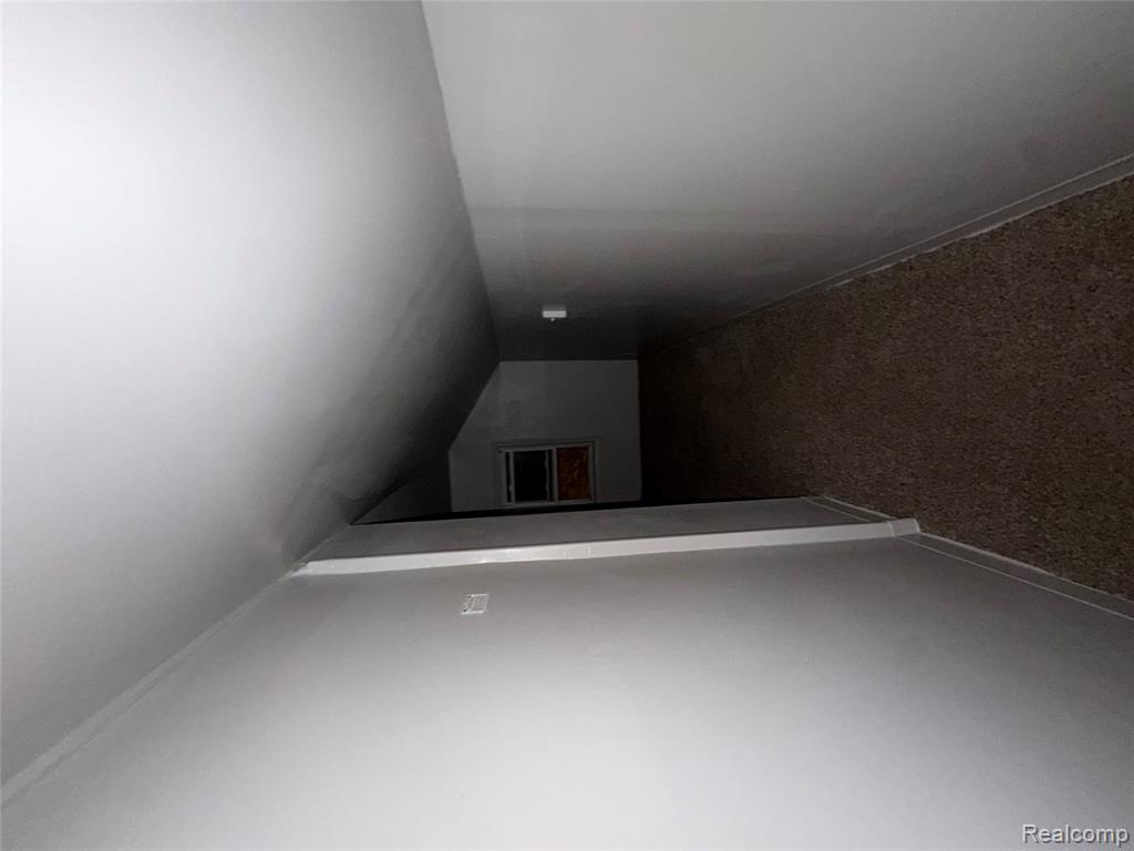 17222 Detroit Street Property Photo 23