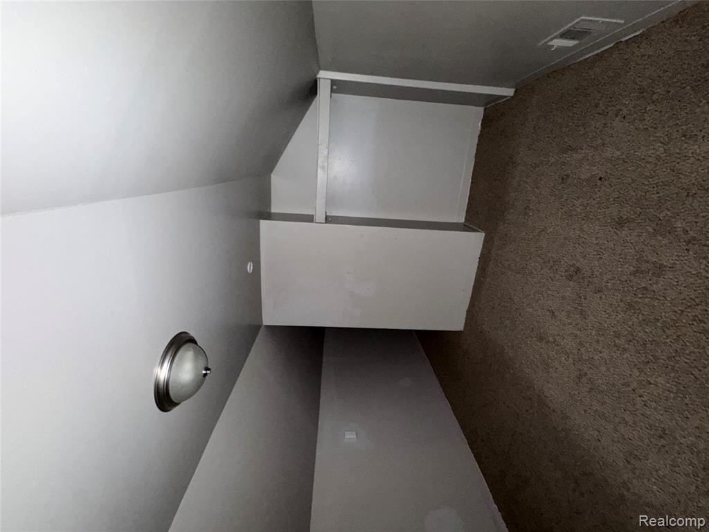 17222 Detroit Street Property Photo 25