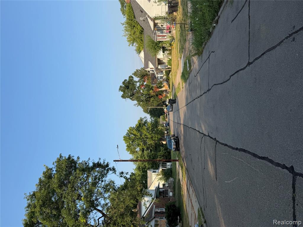 17222 Detroit Street Property Photo 26
