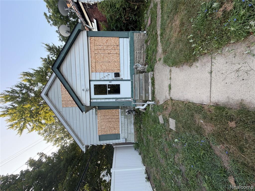 17222 Detroit Street Property Photo 29