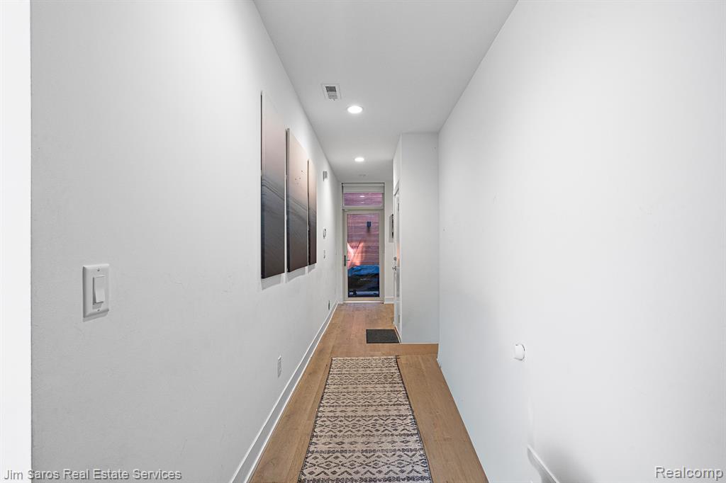 2834 John R Property Photo 8