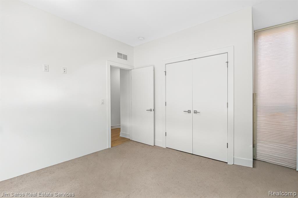 2834 John R Property Photo 15