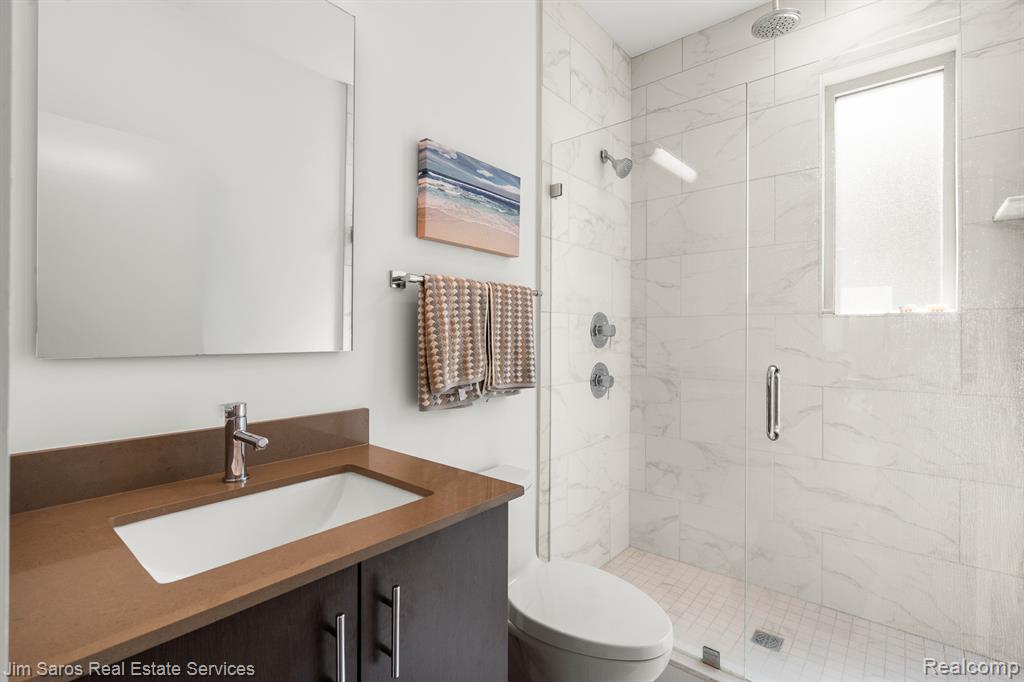 2834 John R Property Photo 16