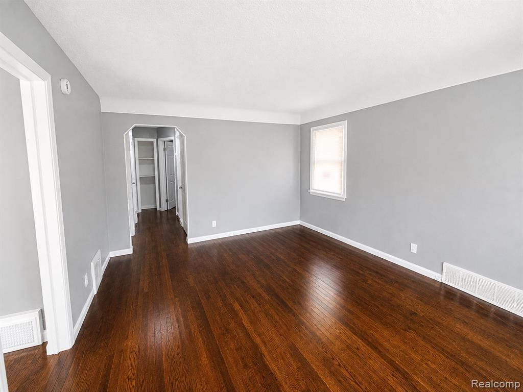 12907 Mansfield Street Property Photo 2