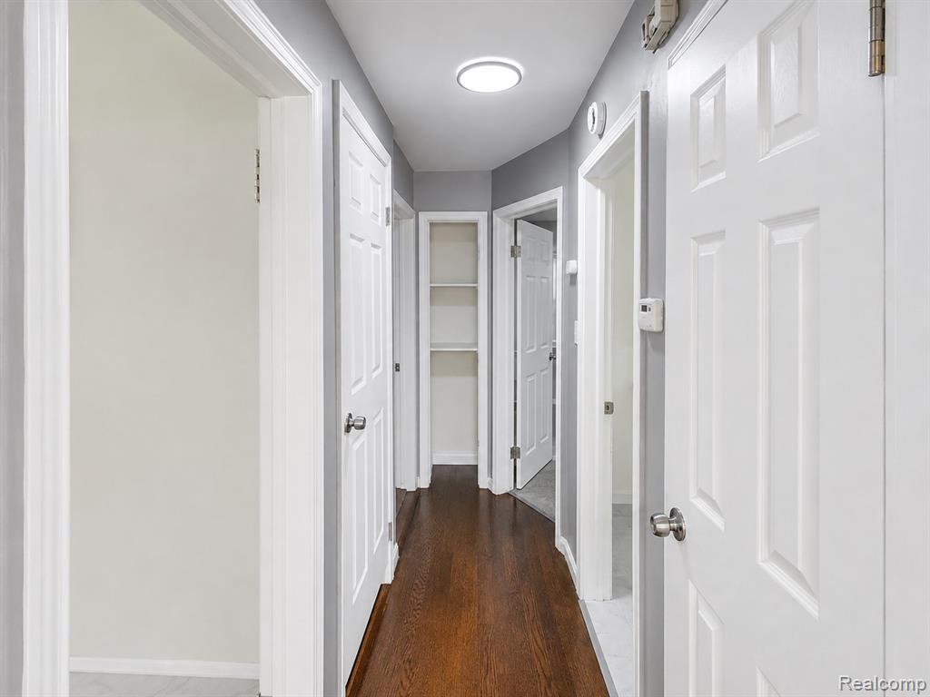 12907 Mansfield Street Property Photo 4