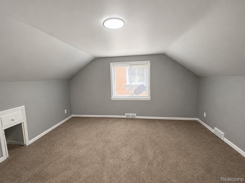 12907 Mansfield Street Property Photo 7
