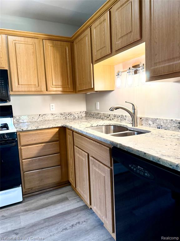 12237 Cambridge Property Photo 7