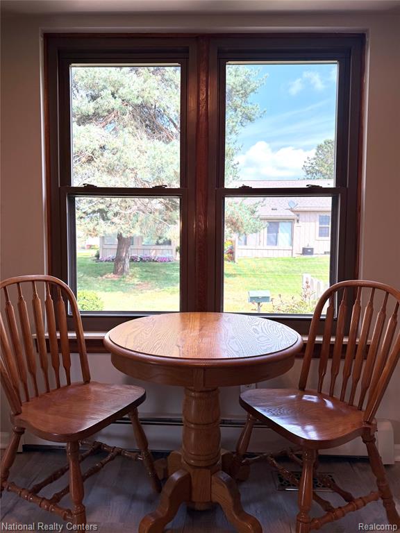12237 Cambridge Property Photo 8