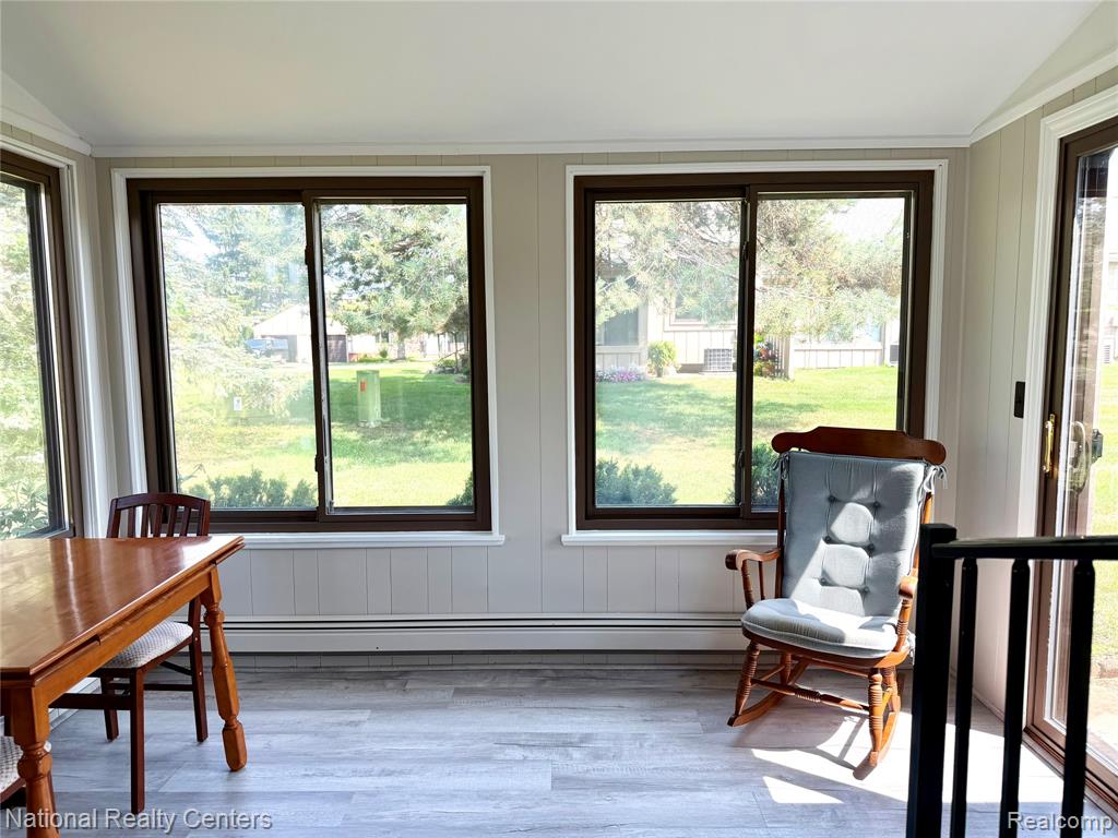 12237 Cambridge Property Photo 12
