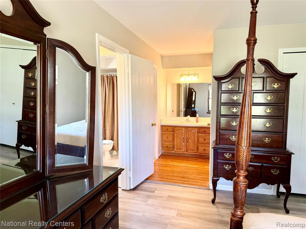 12237 Cambridge Property Photo 19