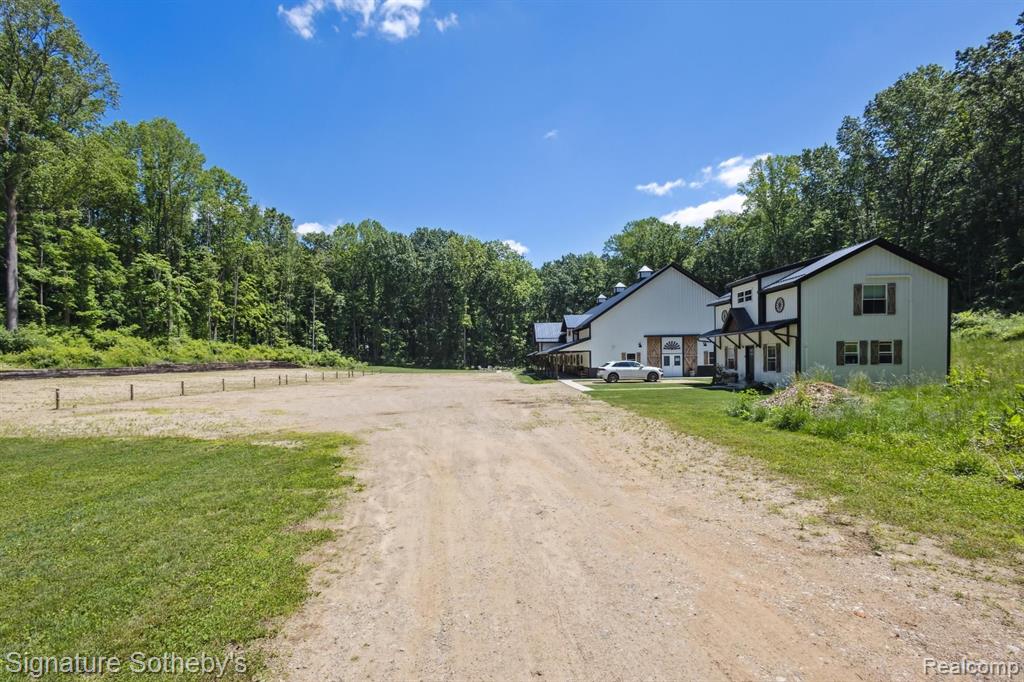15165 Main Street Property Photo 40
