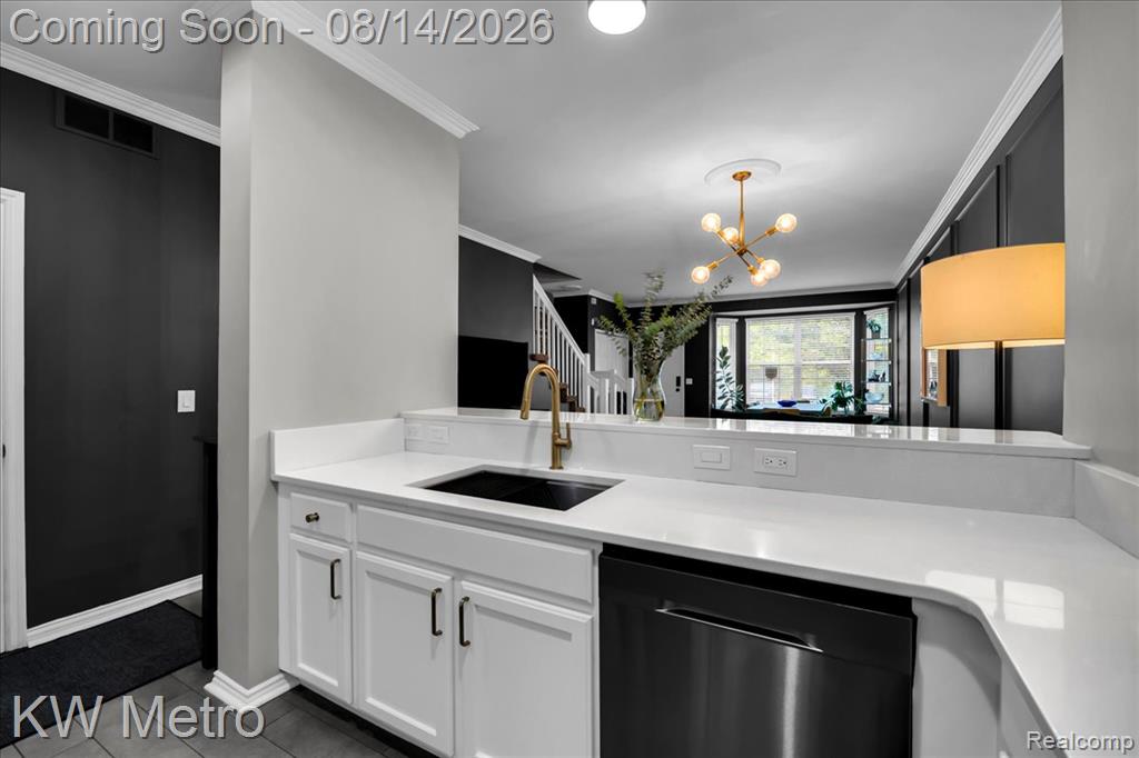779 Piper Boulevard Property Photo 7
