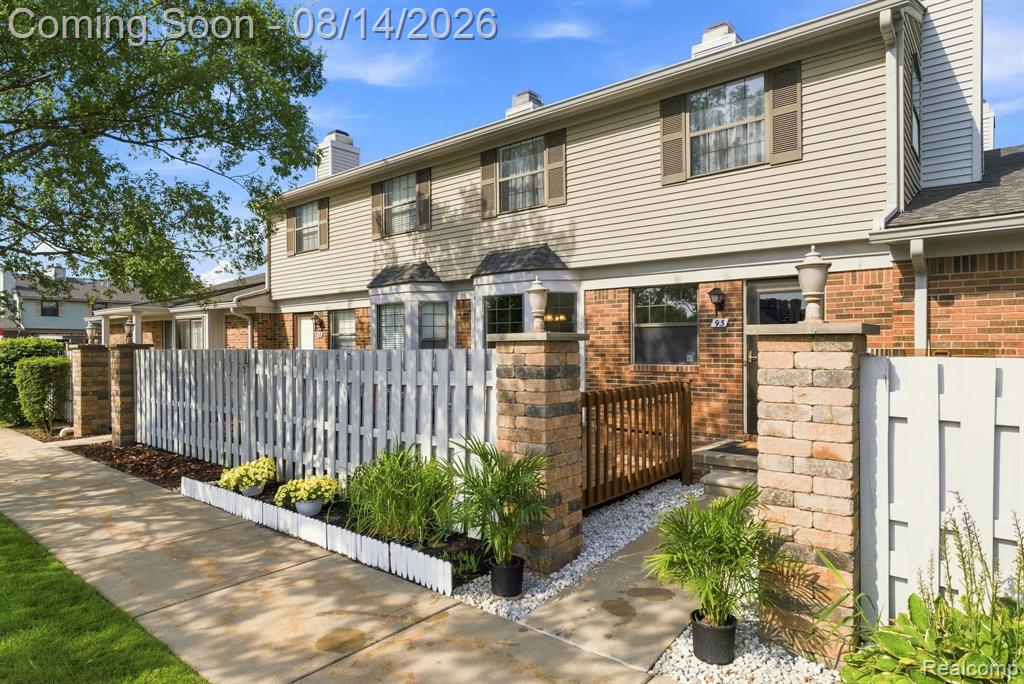 2101 E Vine Way Drive Property Photo 2