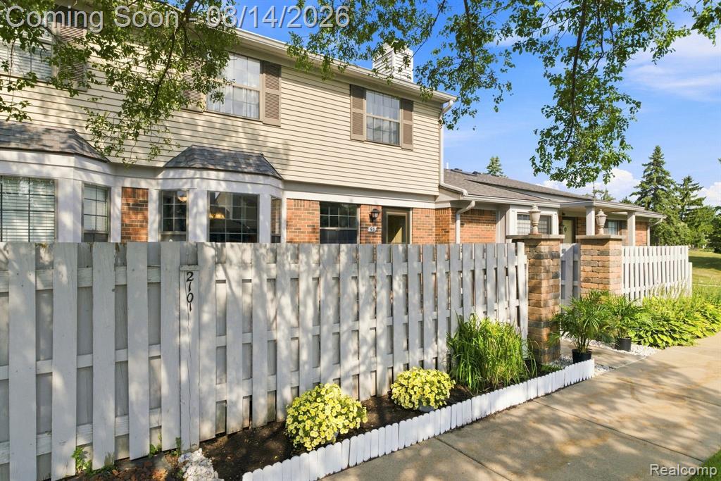 2101 E Vine Way Drive Property Photo 8