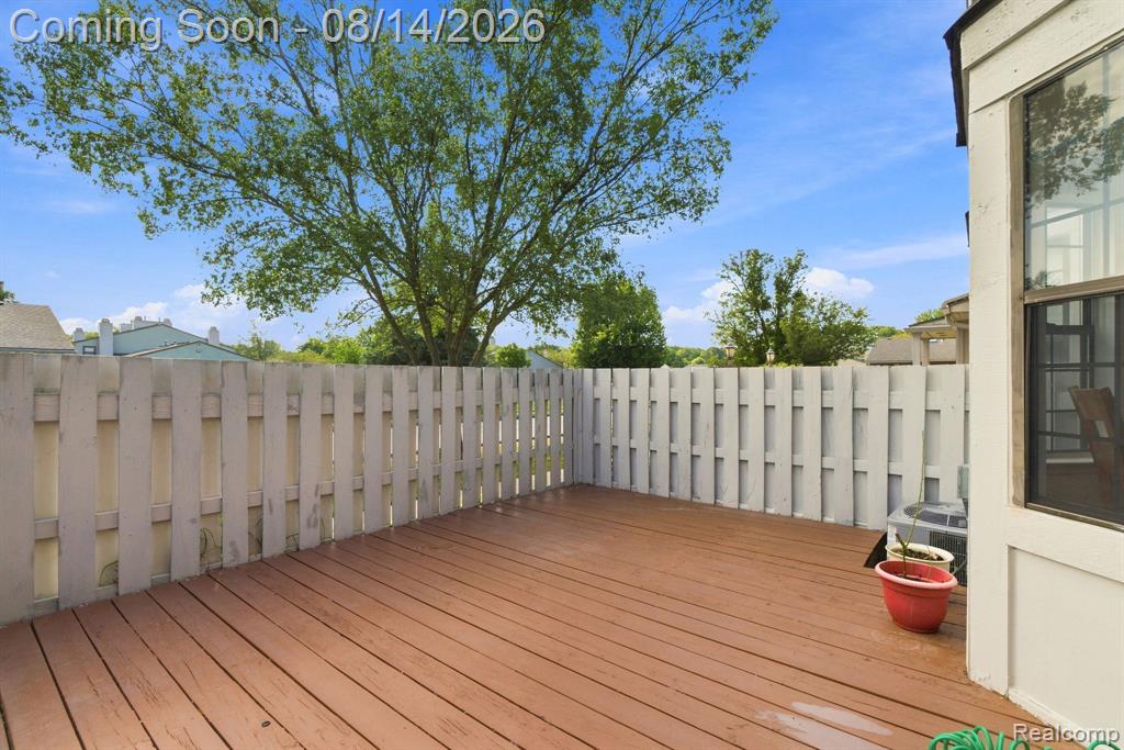 2101 E Vine Way Drive Property Photo 9